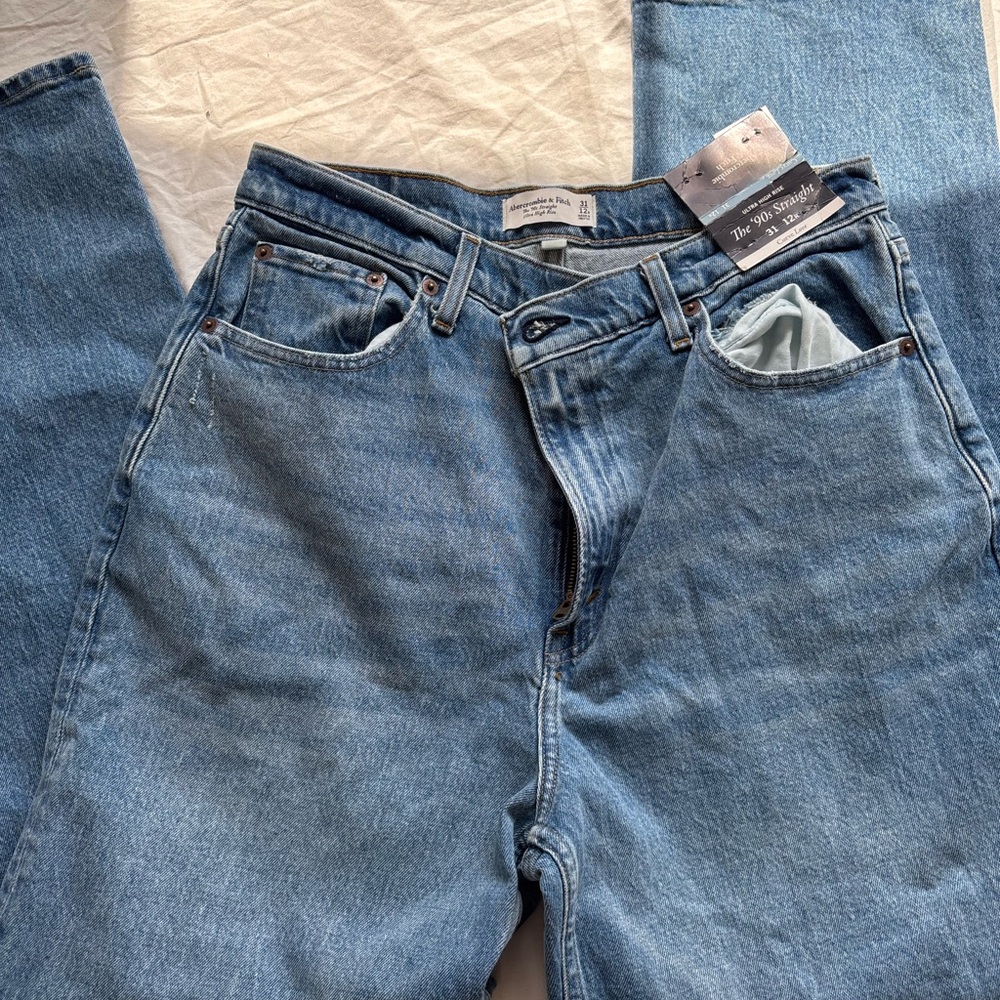 Abercrombie & Fitch the 90s straight ultra high rise